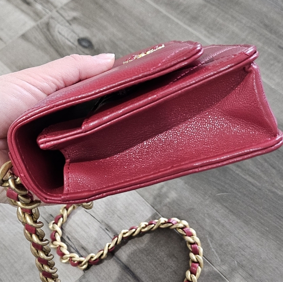 *SOLD* Chanel 19 Wallet On Chain - Picture 10 of 12